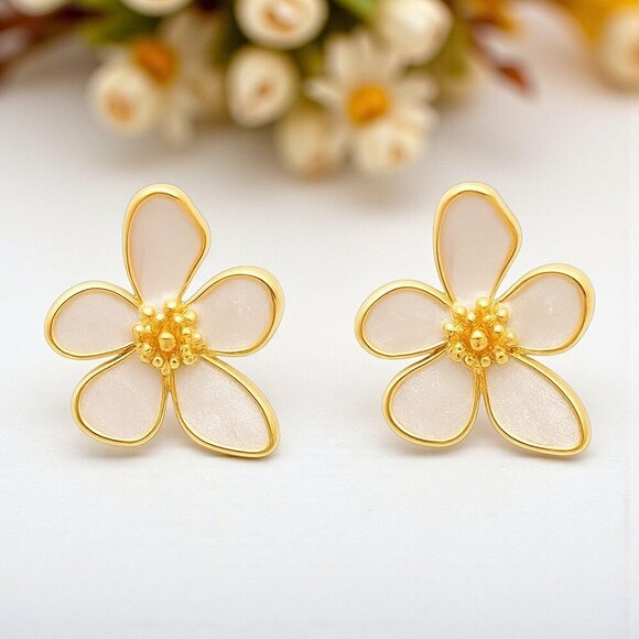 🆕️Chic Blossom Bling: 14K Gold Plated Camelia Cute Dainty Stud Earrings 🌸✨ - Picture 1 of 12